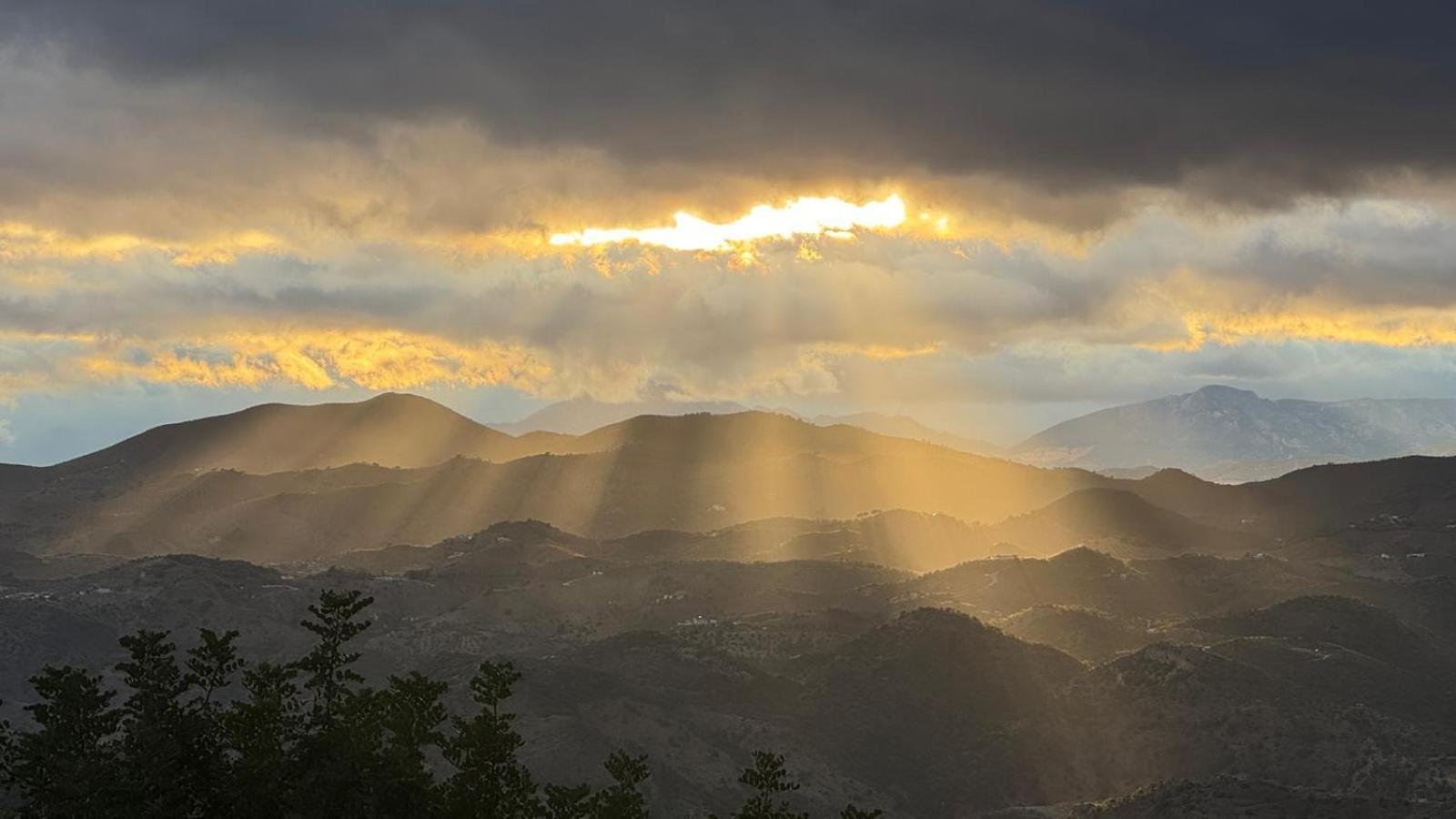 El Cielo, Cortijo En El Corazon De Las Montanas Málaga Exterior foto